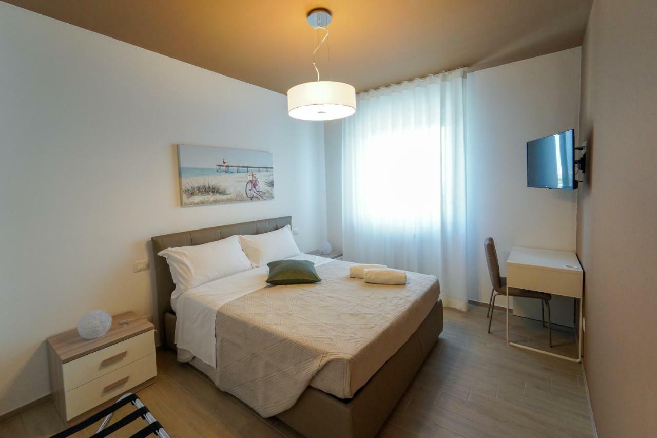 Wojtyla Airport Bari Bed and Breakfast Buitenkant foto